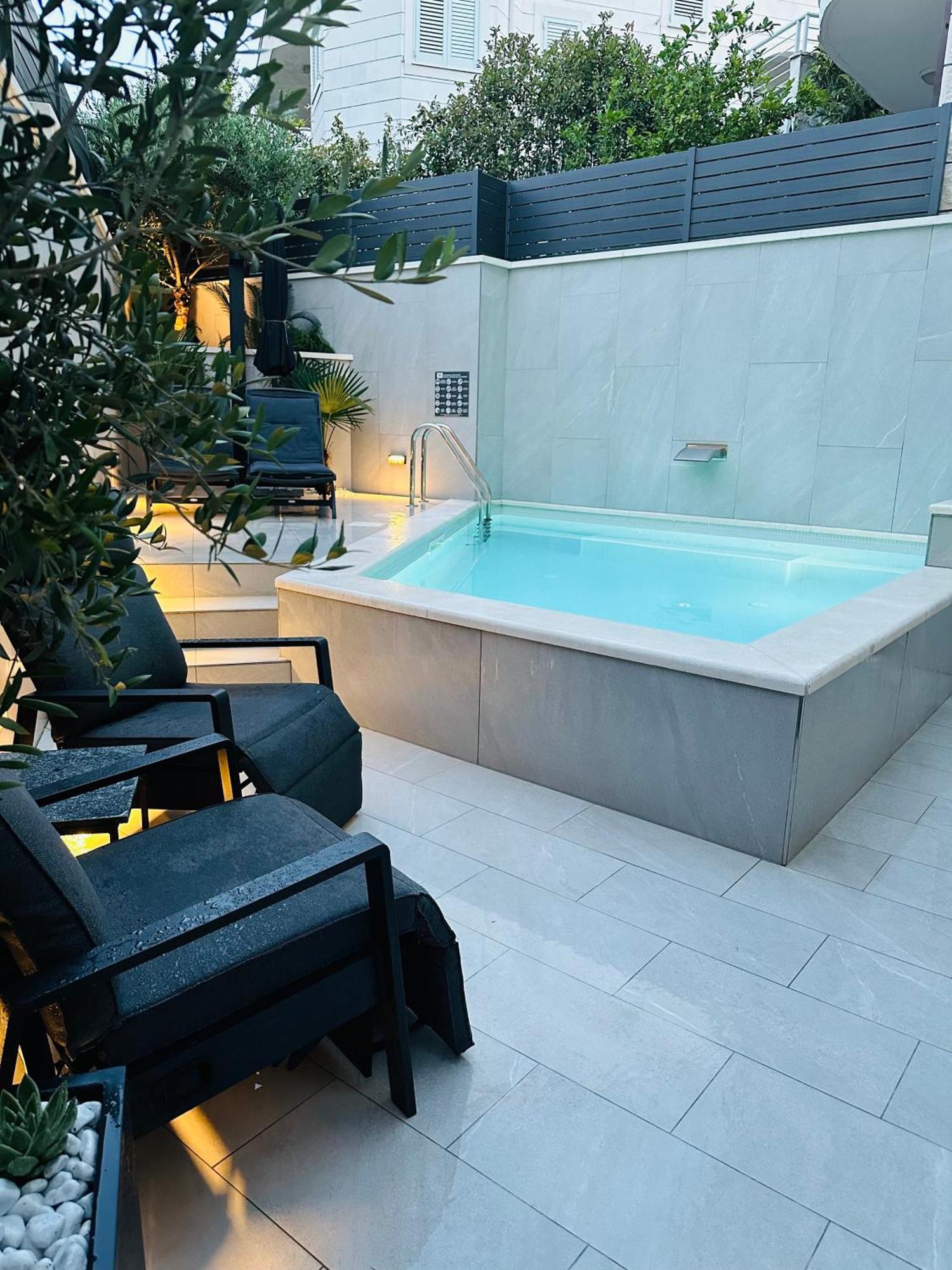 Apartment One B With Heated Private Pool Dubrovnik Luaran gambar